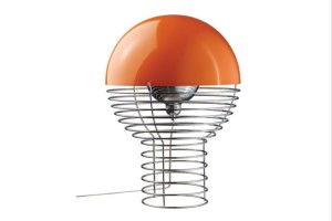 Imagem de Lanterna de mesa com armação de arame cilíndrica. Preço sob consulta na Danish Design.